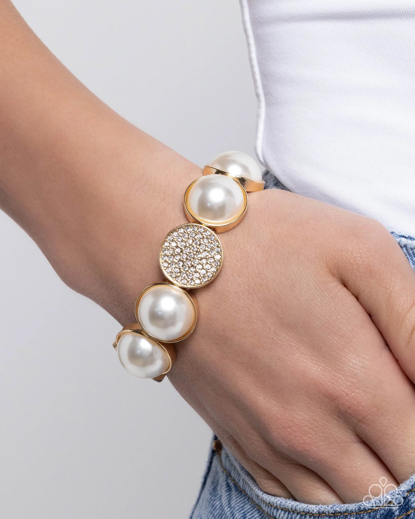 Paparazzi Believable Bling - Gold White Bracelet
