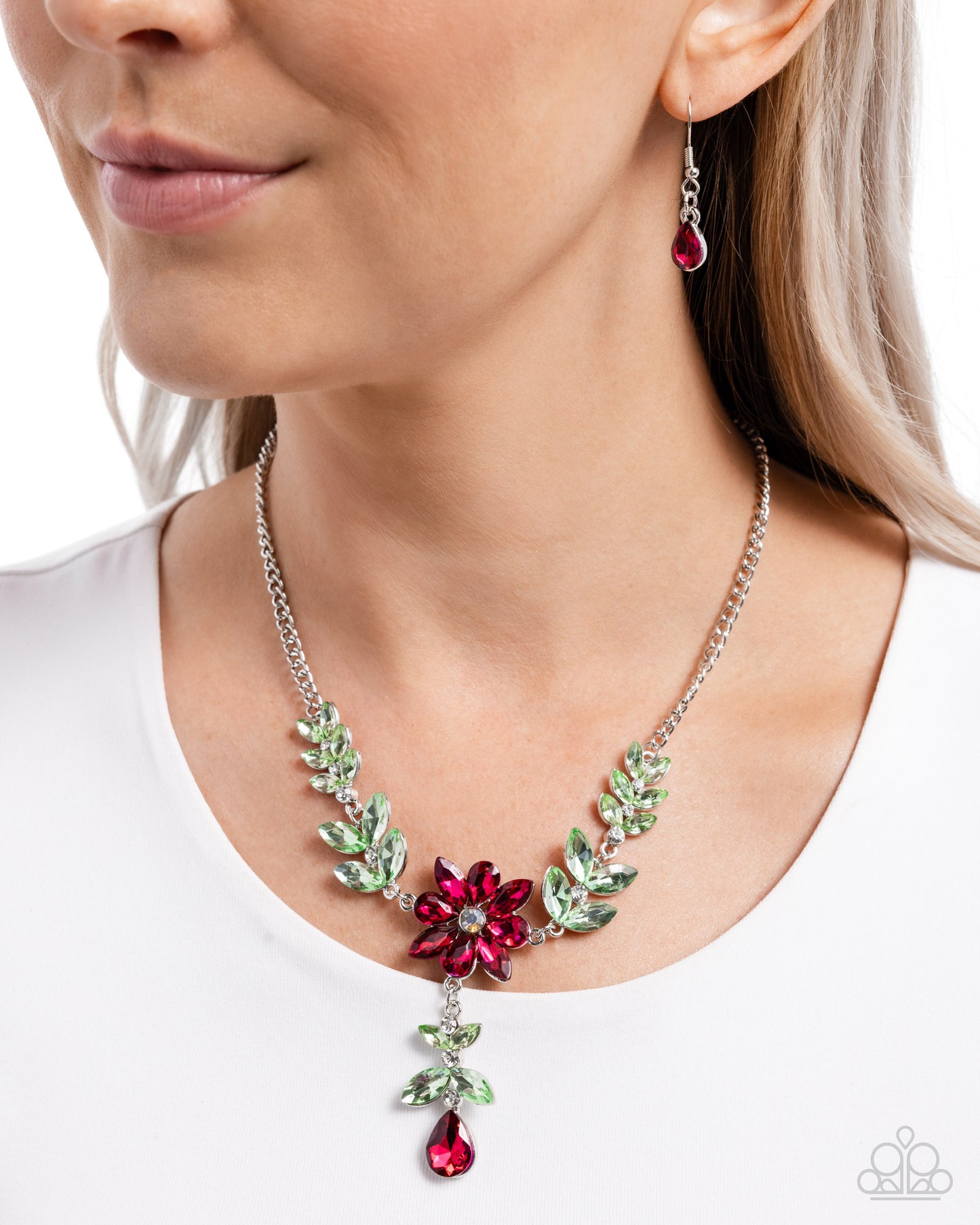 Paparazzi Bouquet Backdrop - Pink Flower Necklace