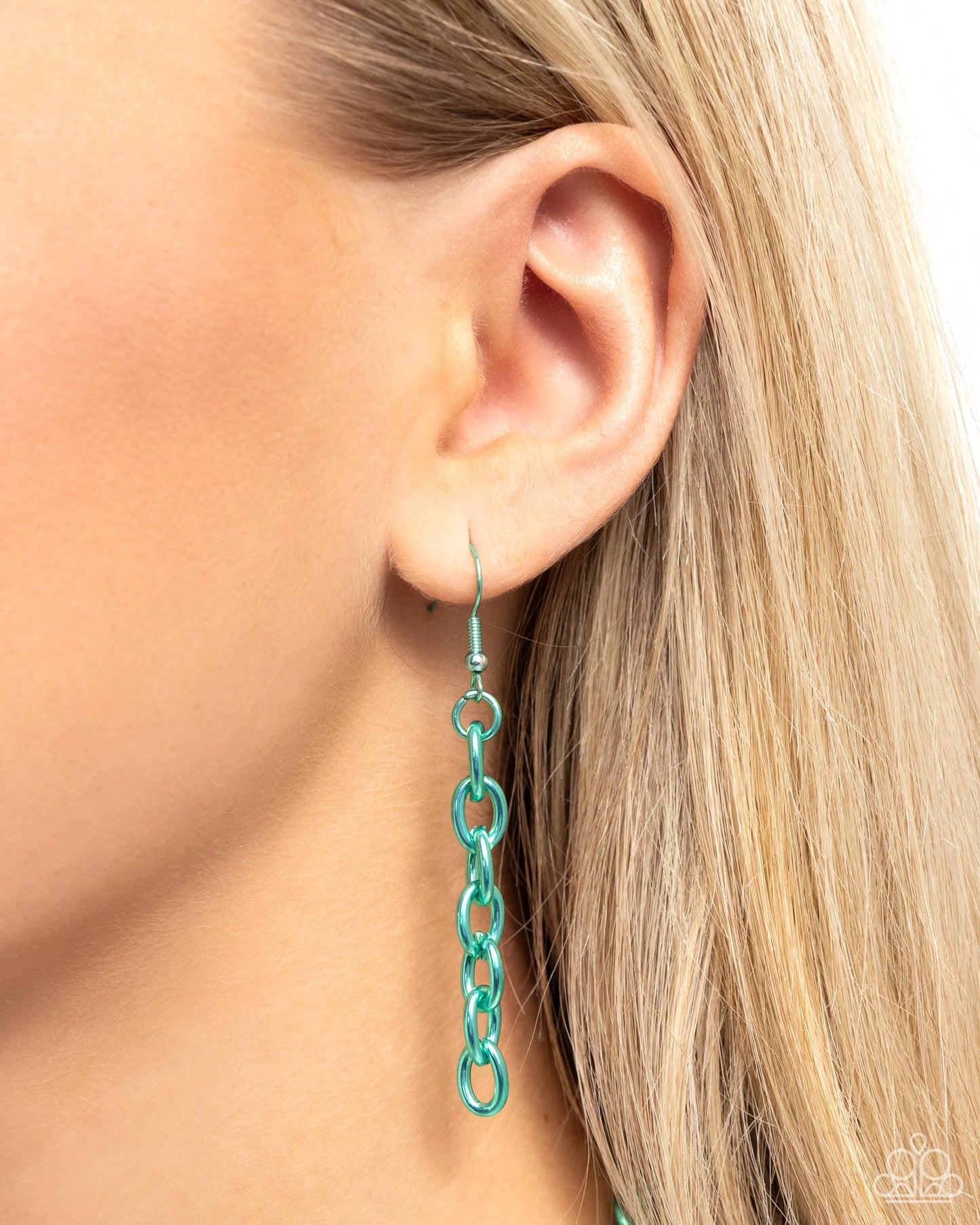 Paparazzi Loving Luxury - Green Heart Necklace