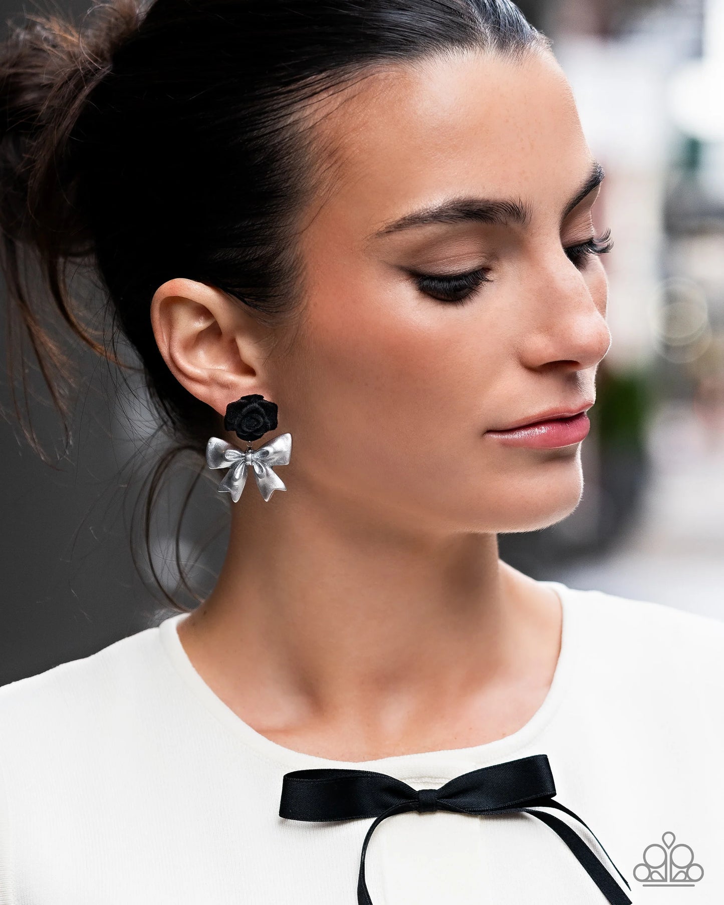 Paparazzi Rosette Rarity - Black Bow Earrings