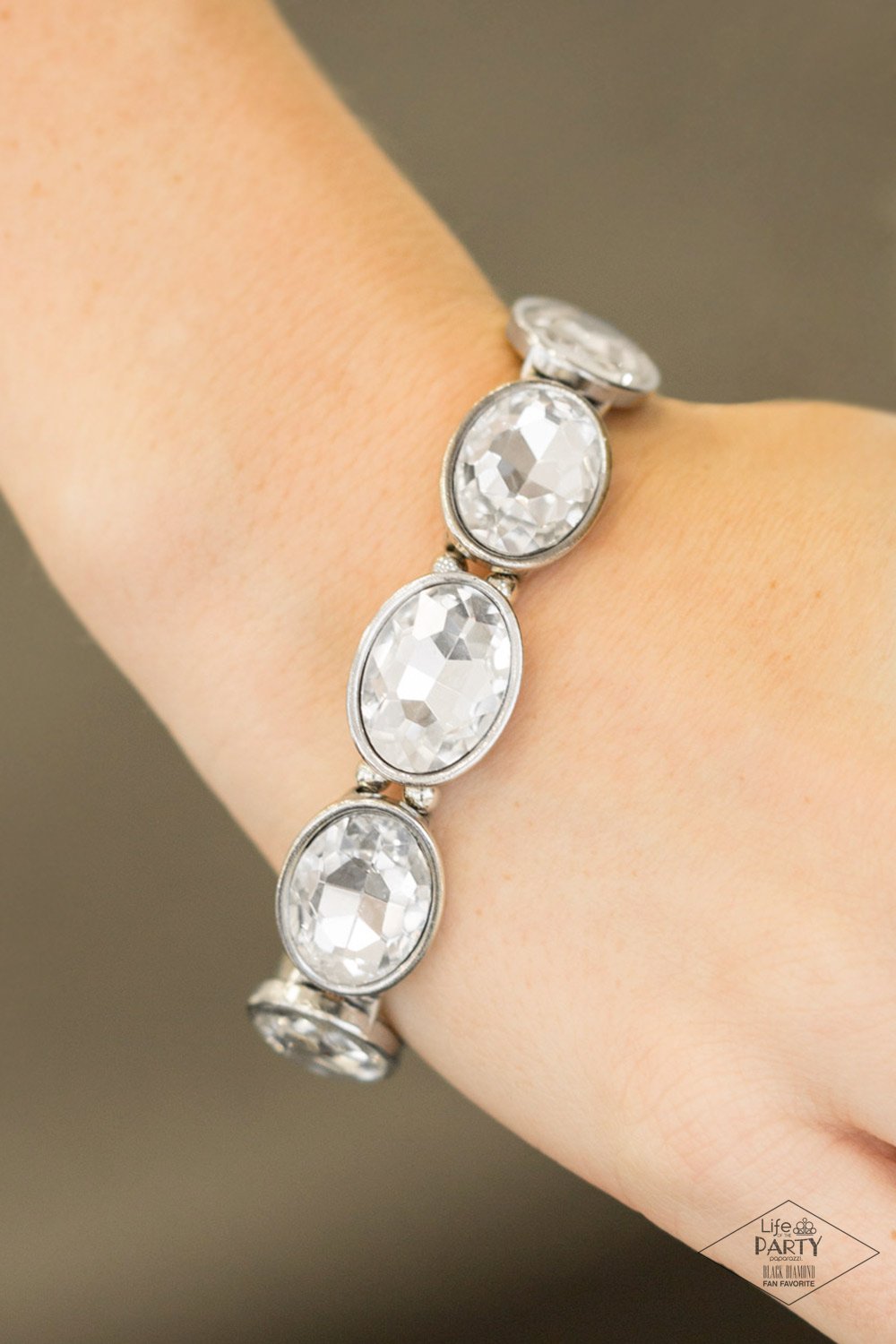 Paparazzi DIVA In Disguise - White Bracelet