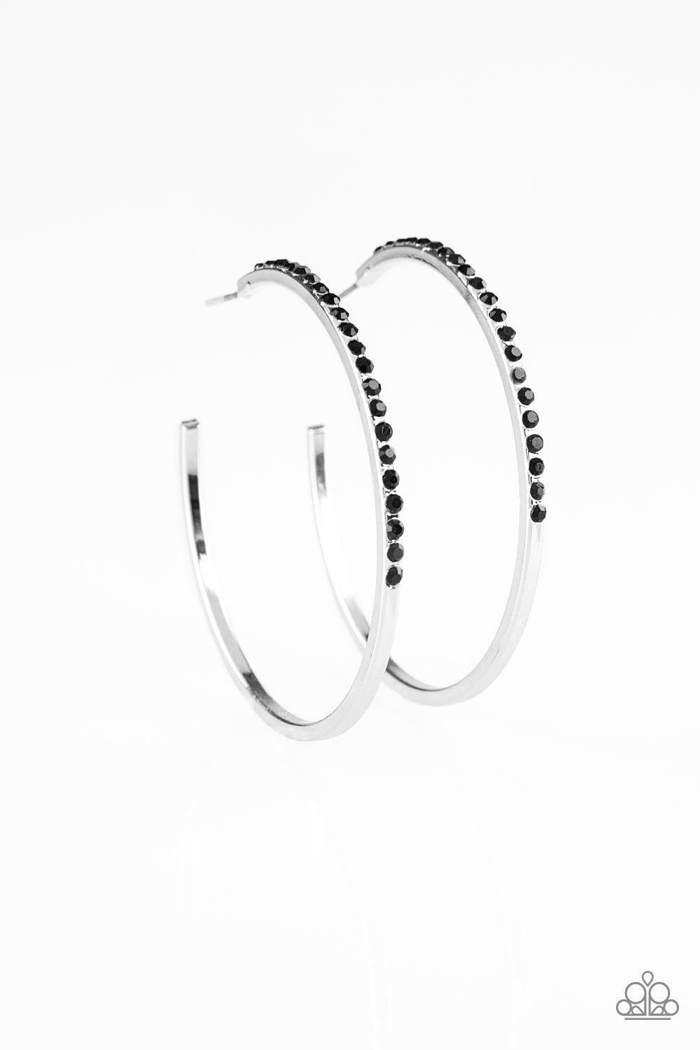Paparazzi Chic Classic - Black Earrings