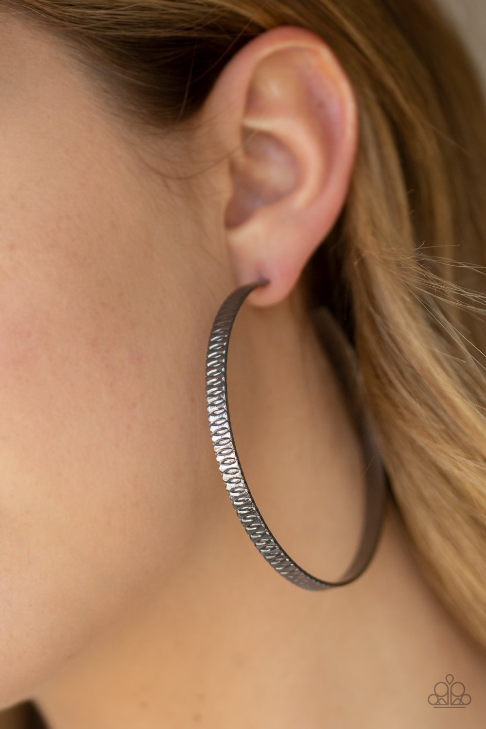 Paparazzi Retro Rebellion - Black Earrings
