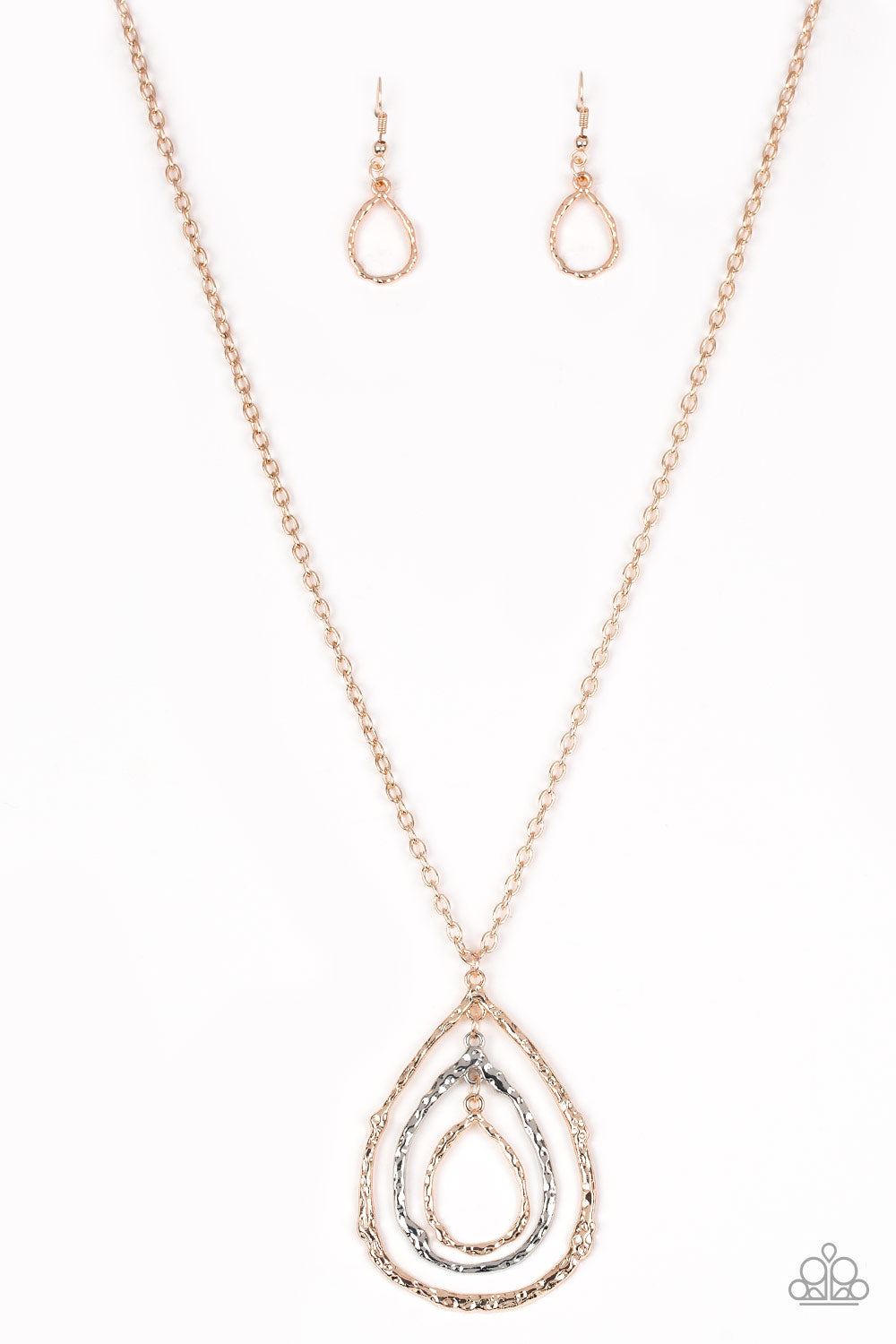 Paparazzi Going For Grit - Rose Gold Necklace
