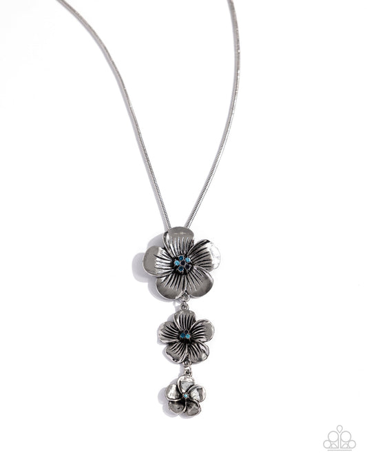 Paparazzi Wallflower Whimsy - Blue Flower Necklace