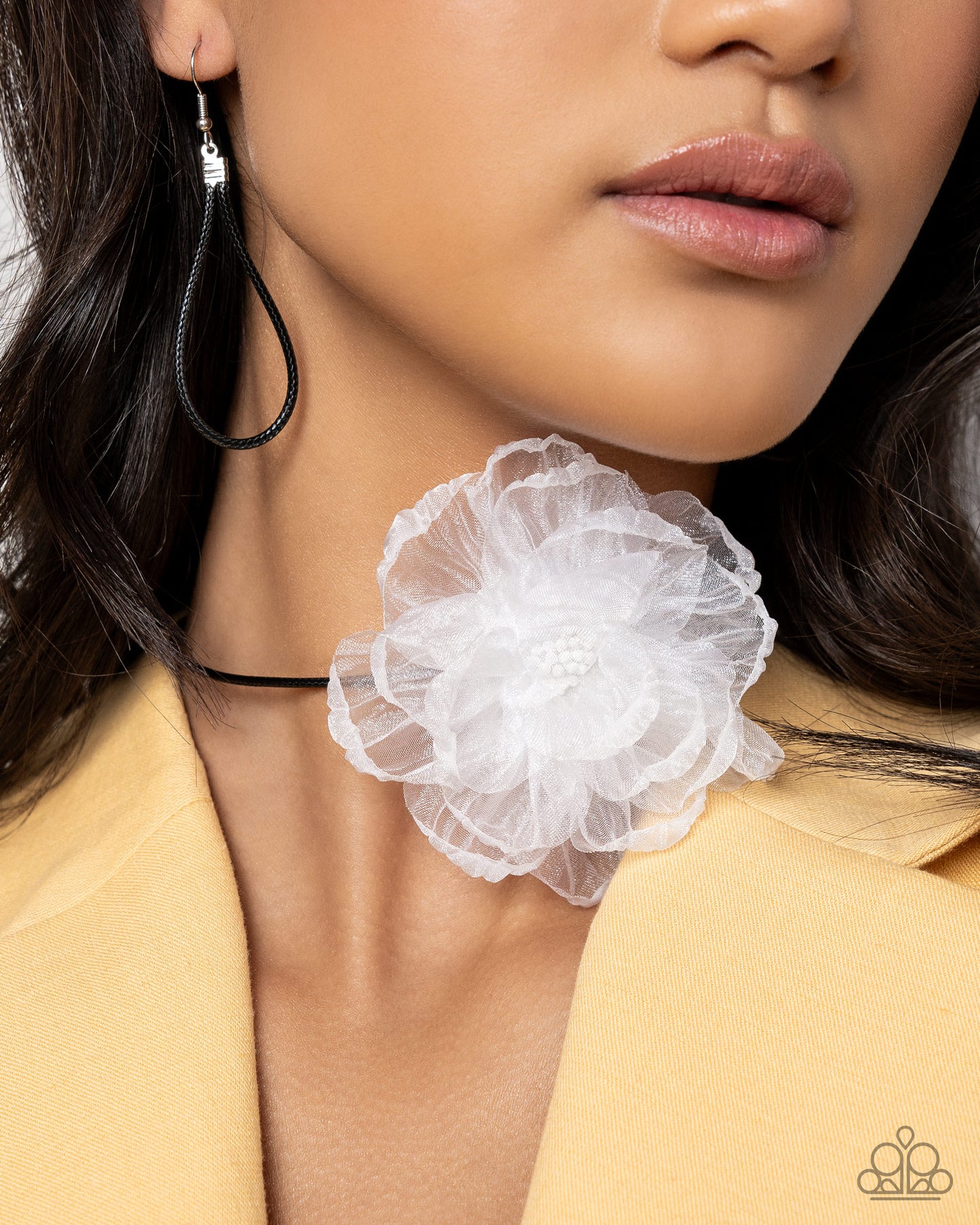 Paparazzi French Facade - White Flower Choker Necklace