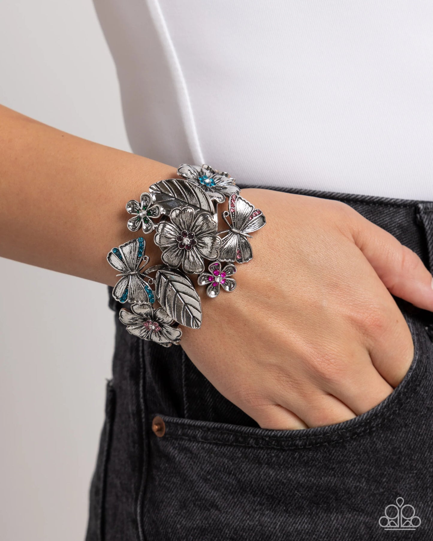 Paparazzi Harmonious Heiress - Multi Hinge Bracelet