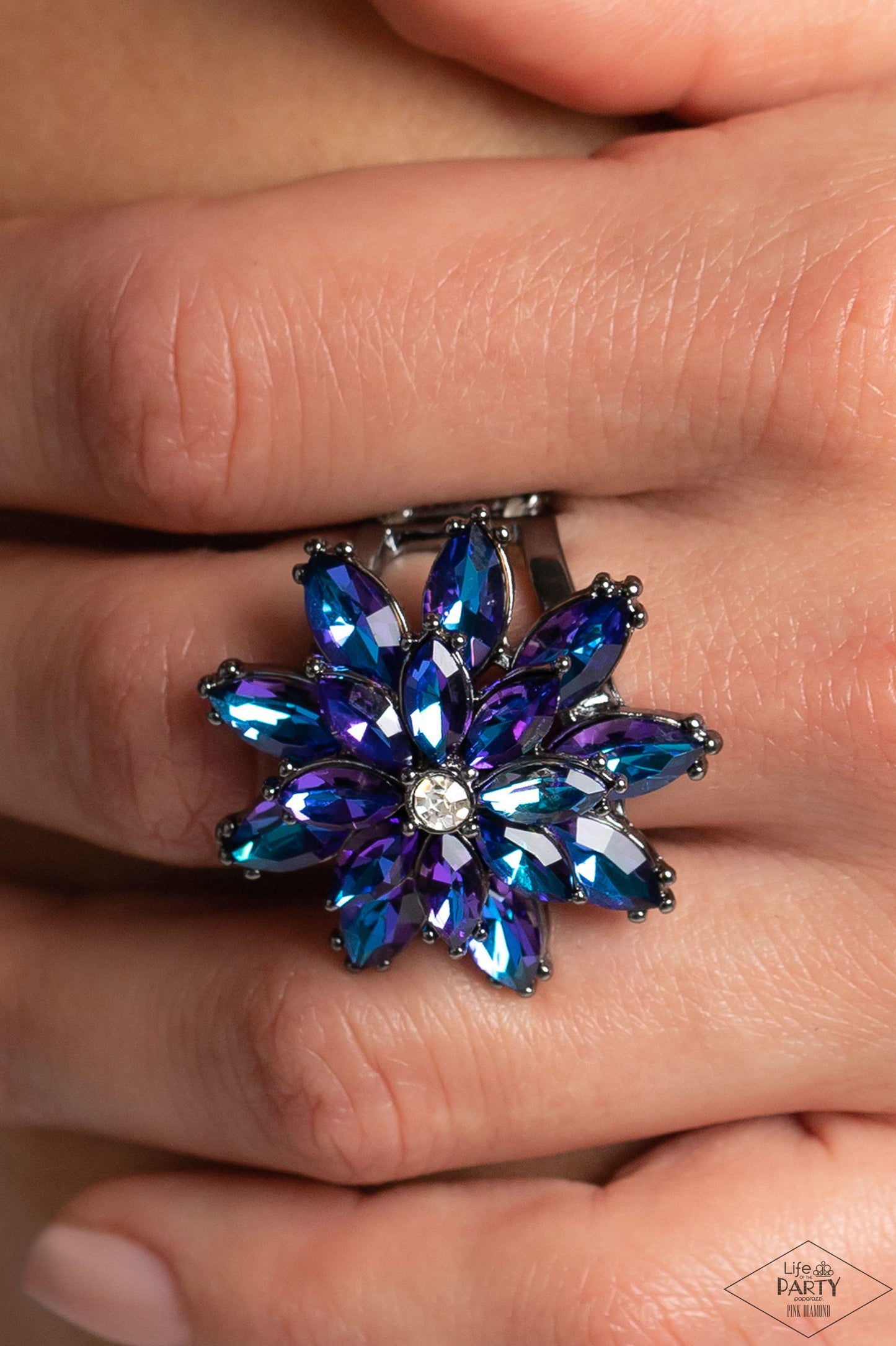 Paparazzi Am I GLEAMing? - Multi Blue Ring