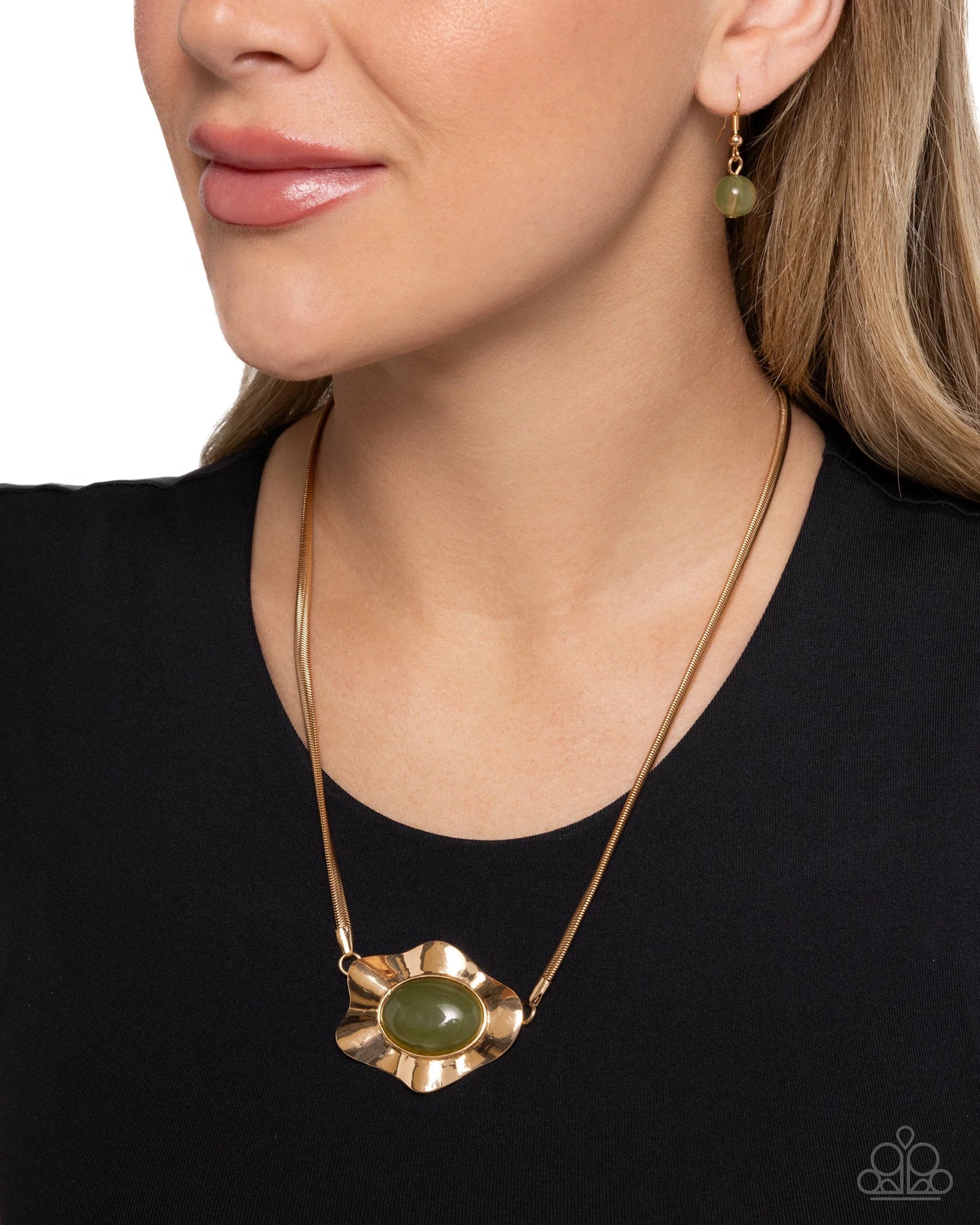 Paparazzi Sideways Shimmer - Green Gold Necklace
