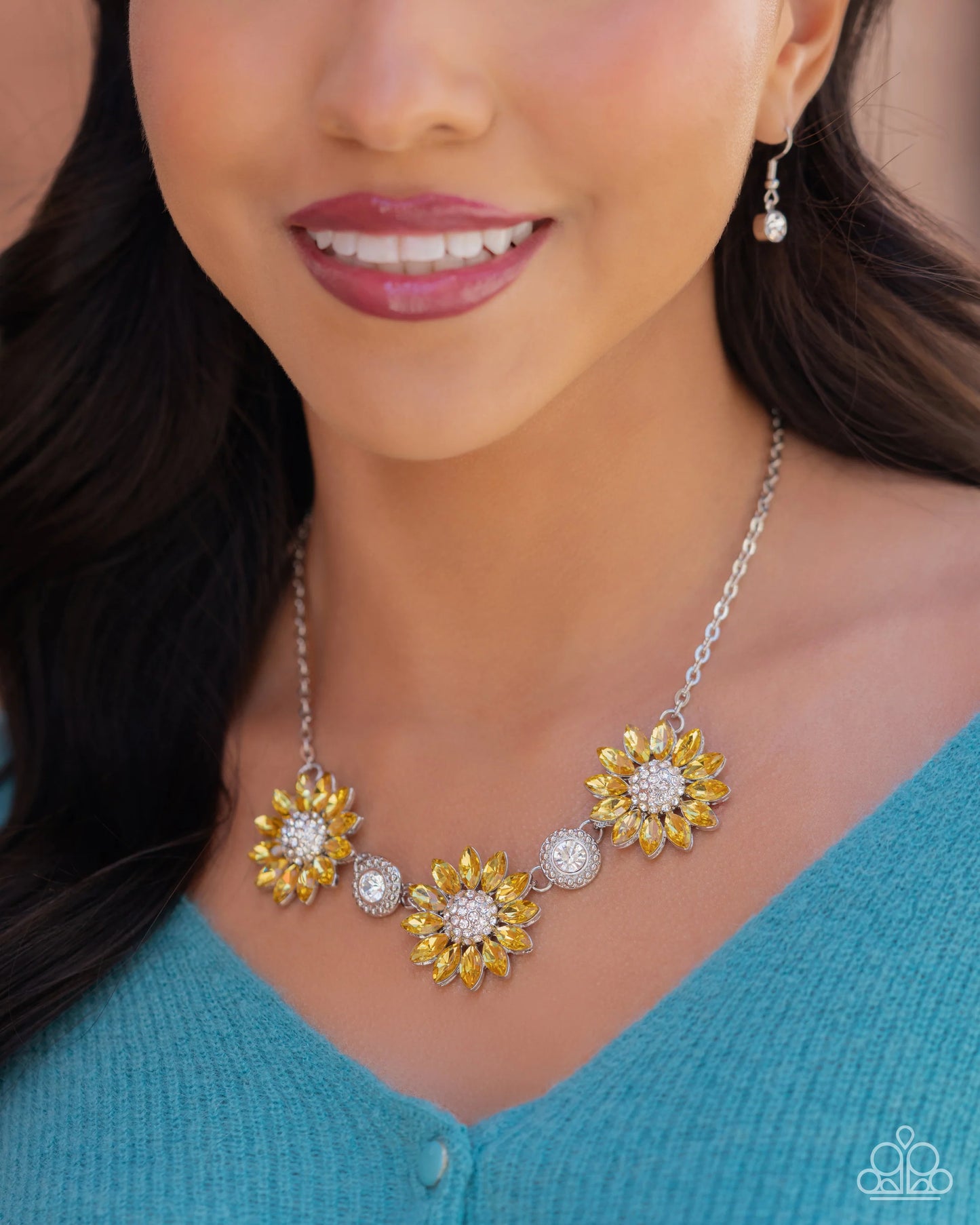 Paparazzi Vulnerable Vacation - Yellow Sunflower Necklace