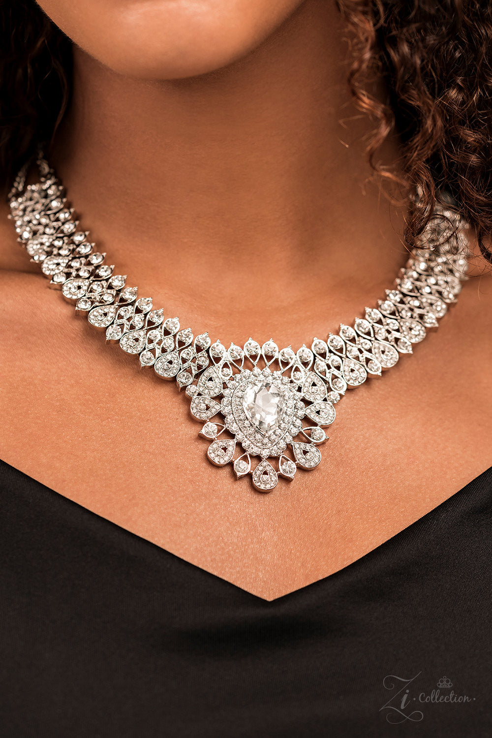 Paparazzi Zi Collection 2022 - Exquisite