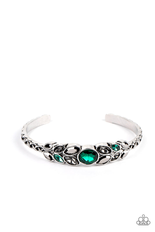 Paparazzi Vogue Vineyard - Green Cuff Bracelet