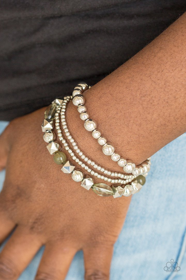 Paparazzi Babe-alicious - Green Bracelet