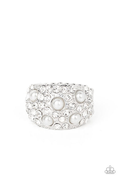 Paparazzi Gatsby's Girl - White Ring - 2021 Convention Collection