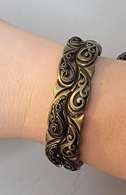 Paparazzi Paisley Portico - Brass Bracelet - Fashion Fix Exclusive - January 2023