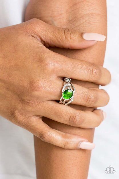 Paparazzi Couldn't Care FLAWLESS - Green Ring