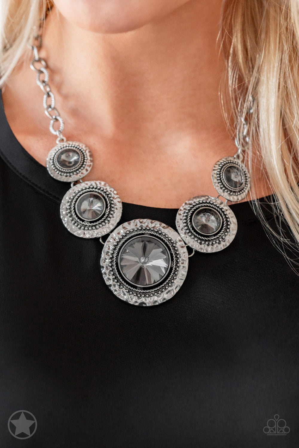 Paparazzi Global Glamour - Silver Necklace