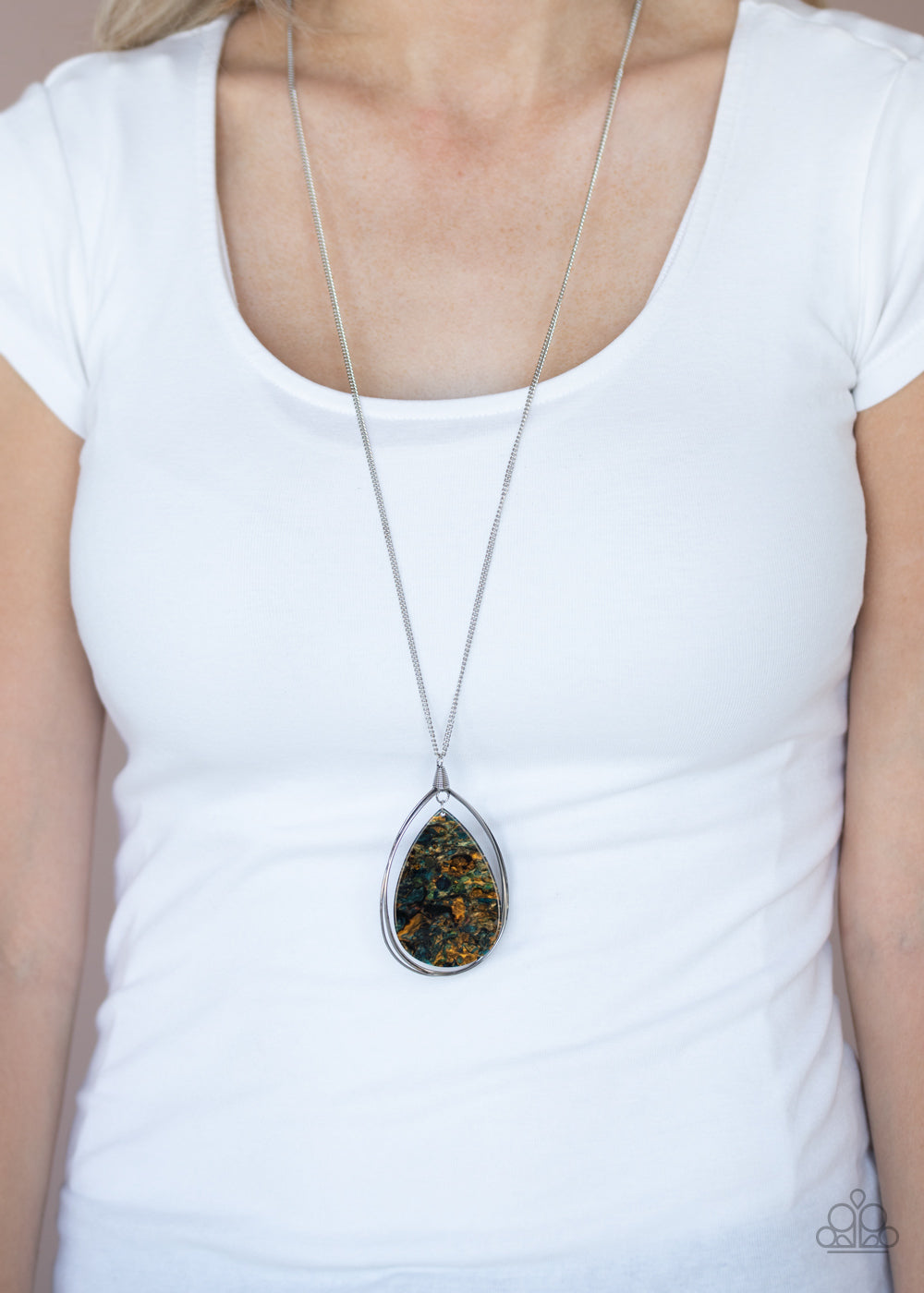 Paparazzi Retrograde Radiance - Multi Necklace