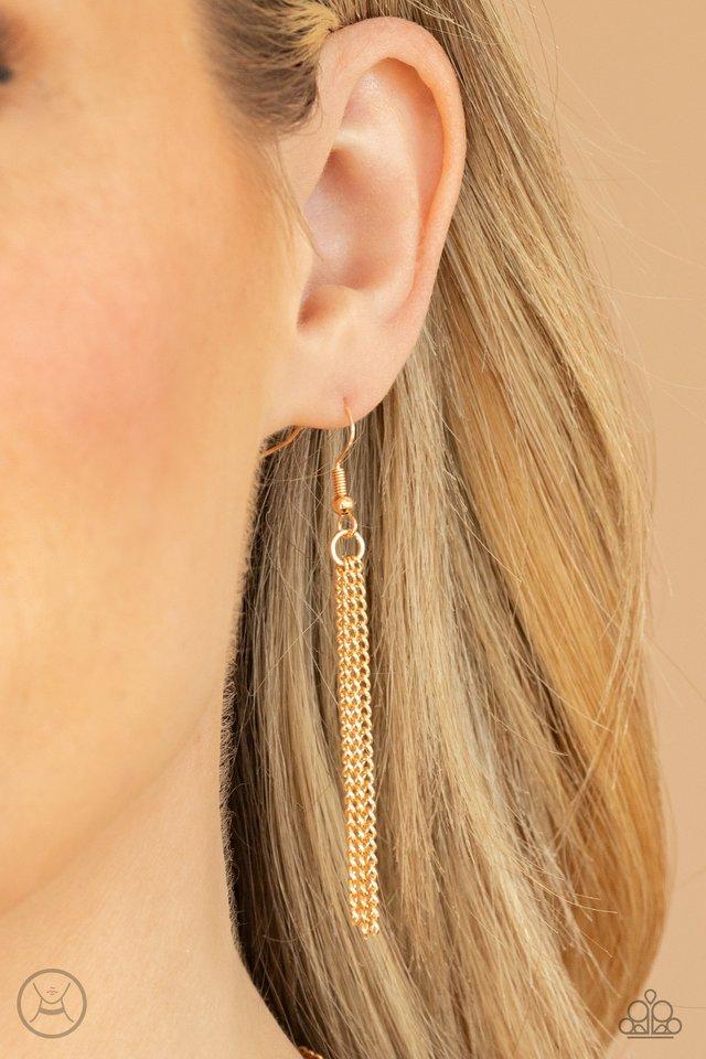 Paparazzi Subtly Stunning - Gold Choker Necklace