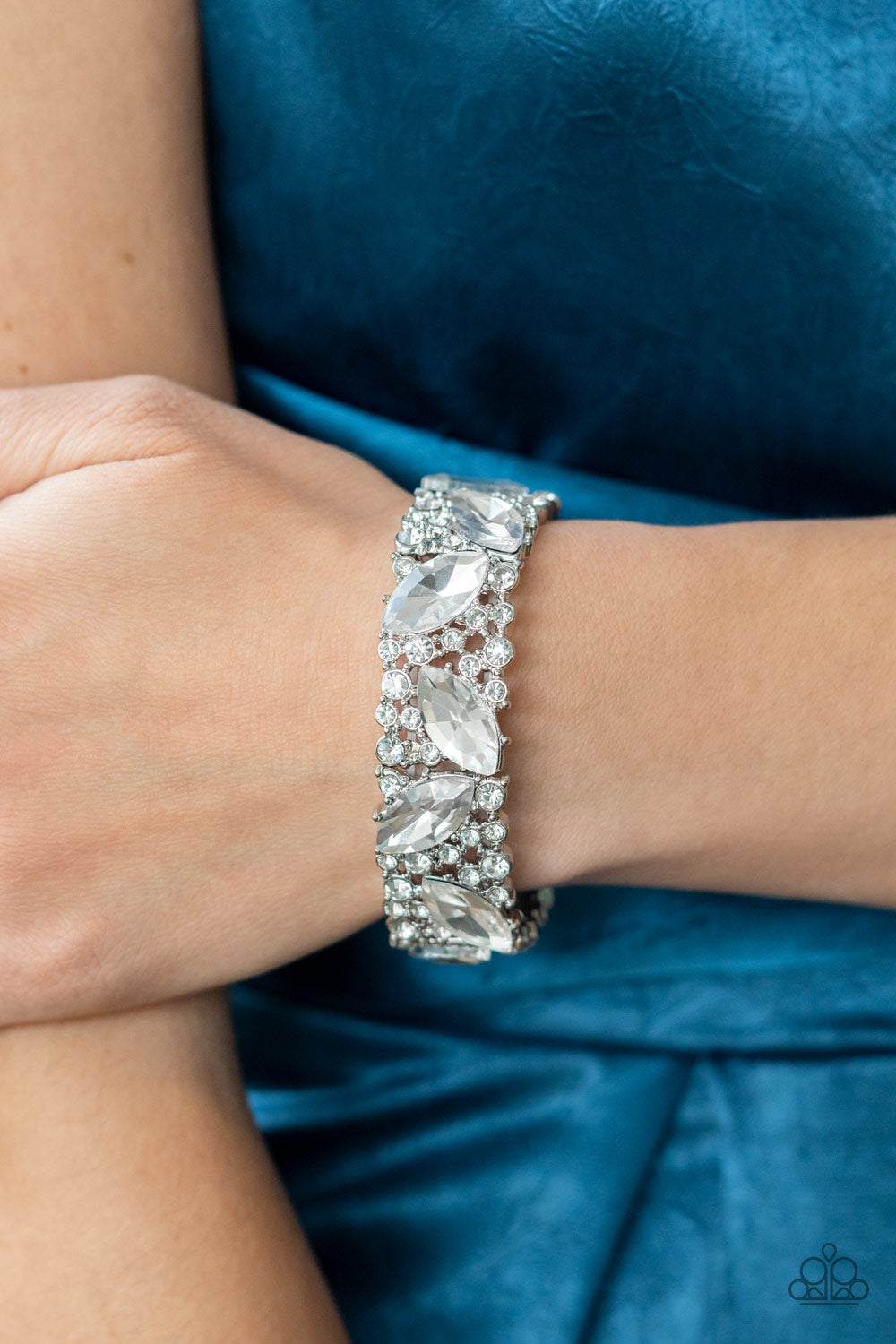 Paparazzi Full Body Chills - White Bracelet - Life Of The Party - March 2022