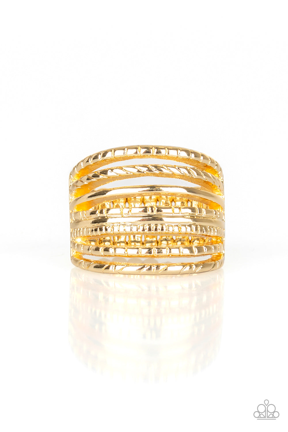 Paparazzi Basic Maverick - Gold Ring