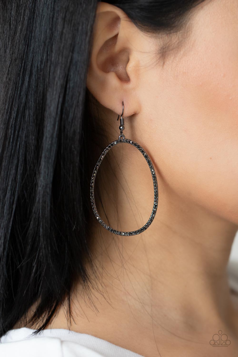 Paparazzi OVAL-ruled! - Black Earrings