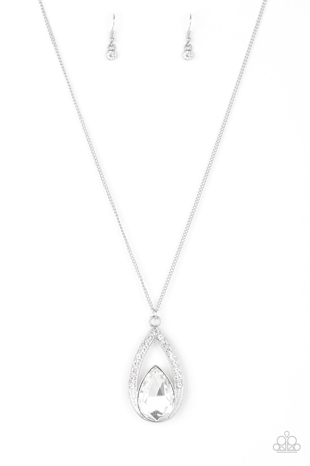 Paparazzi Notoriously Noble - White Necklace