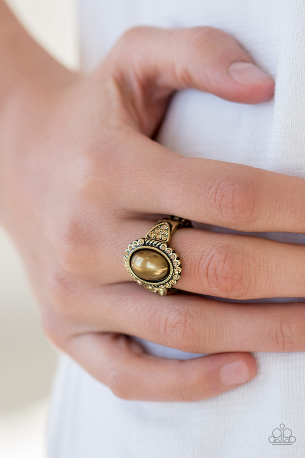 Paparazzi Pearl Party - Brass Ring