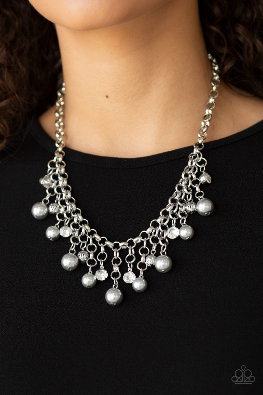 Paparazzi HEIR-headed - Silver Necklace