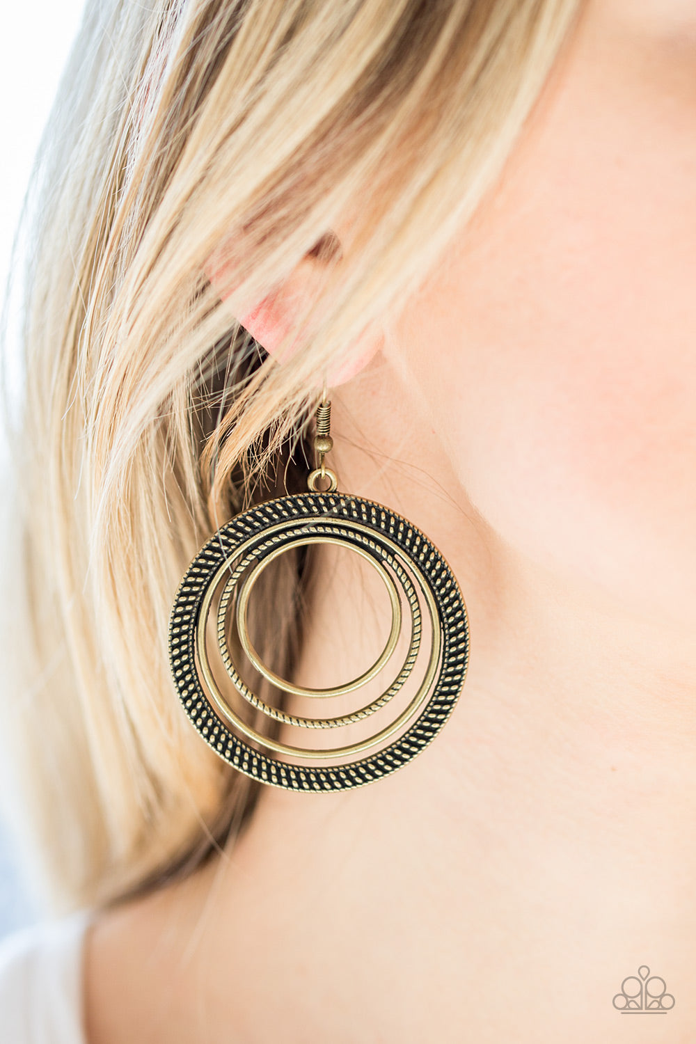 Paparazzi Totally Textured - Brass Earrings