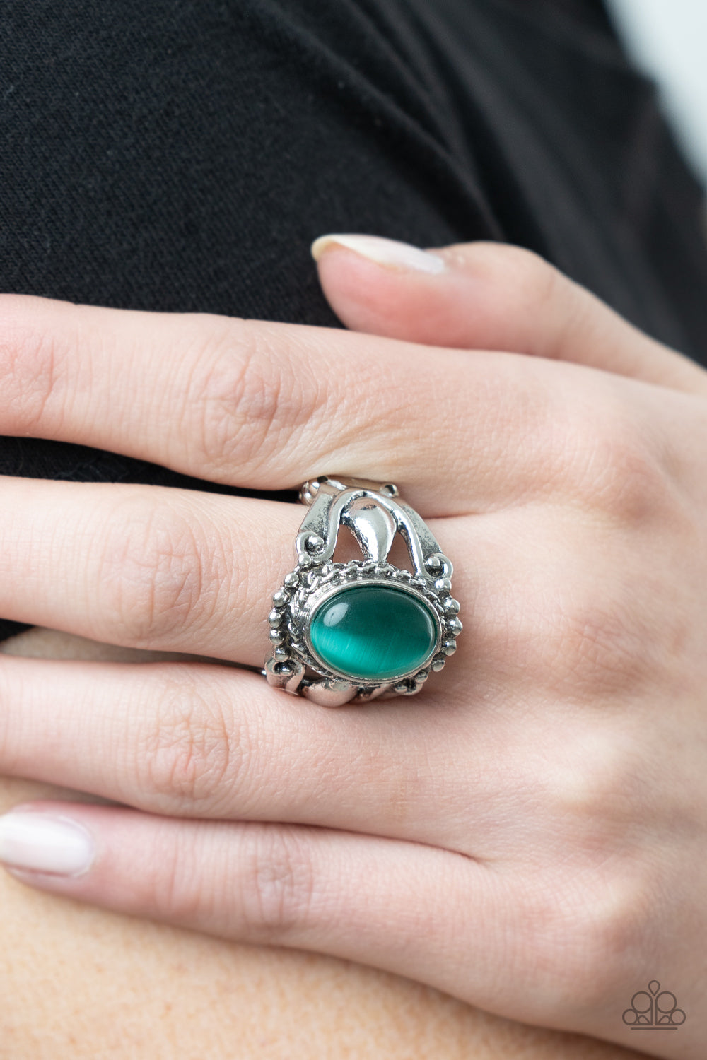 Paparazzi Jubilant Gem - Green Ring