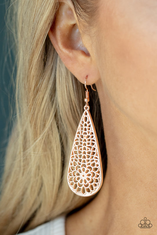 Paparazzi Posy Pasture - Rose Gold Earrings