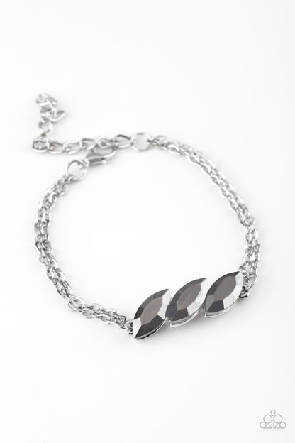 Paparazzi Pretty Priceless - Silver Bracelet